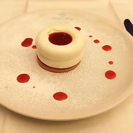 Queen Mary 3*
